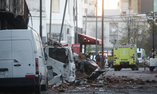 Incendio y derrumbe en La Plata: calculan exorbitantes pérdidas económicas por los daños en el depósito