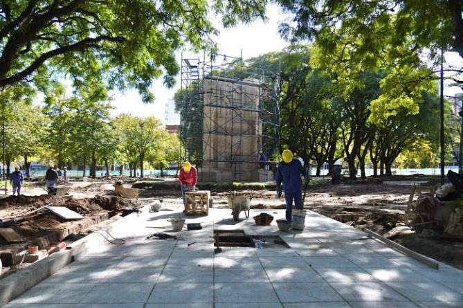 INSA, la constructora platense que acumula contratos millonarios y polémicas por sobreprecios