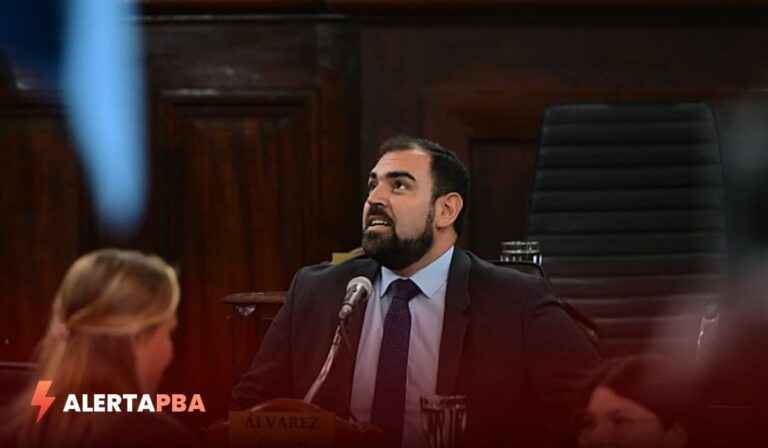Concejal libertario de La Plata dio marcha atrás con el subsidio al micro para municipales
