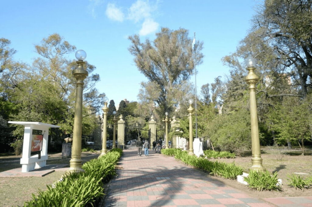 Proponen privatizar el Bioparque de La Plata para reabrirlo y sumar inversiones privadas - Diario Gran La Plata