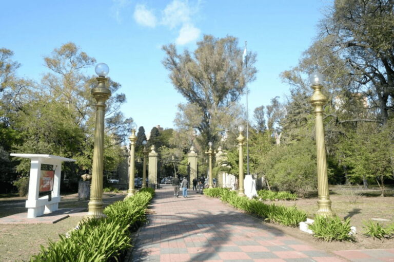 Proponen privatizar el Bioparque de La Plata para reabrirlo y sumar inversiones privadas - Diario Gran La Plata