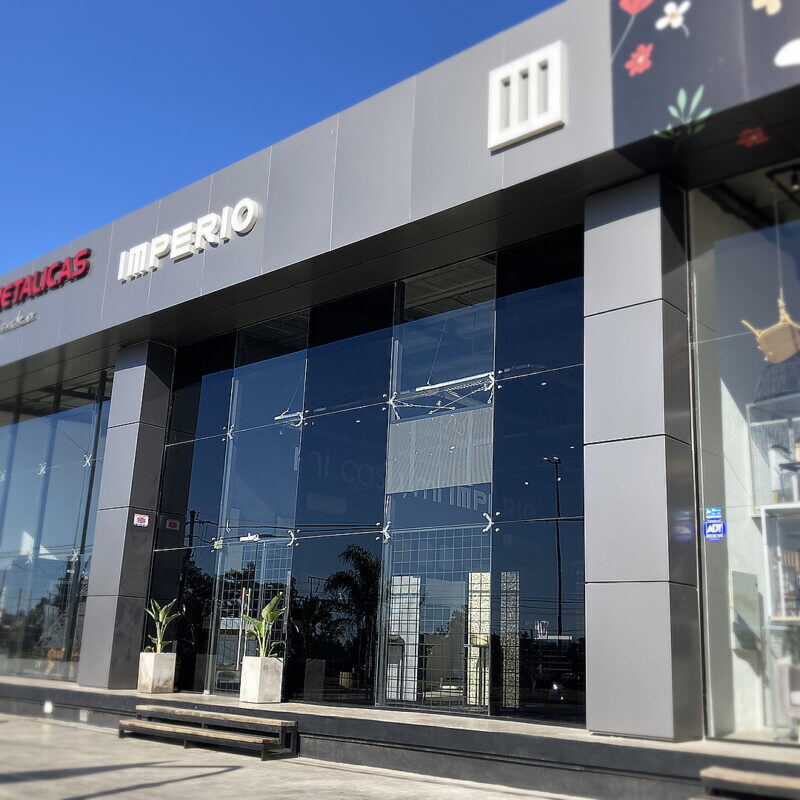Motochorros sorprendieron a un trabajador de Imperio y le robaron $30 millones destinados a los sueldos – Diario…