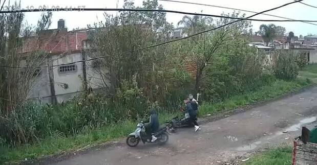 Motochorros intentaron robarle la moto a una mujer en Berisso y escaparon ante sus gritos – Diario Gran La Plata