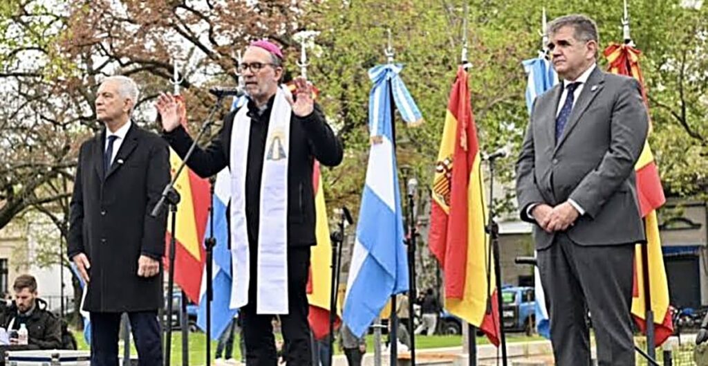 Dos realidades en La Plata: la fiesta cívica de Plaza España frente al olvido estructural de la periferia sur